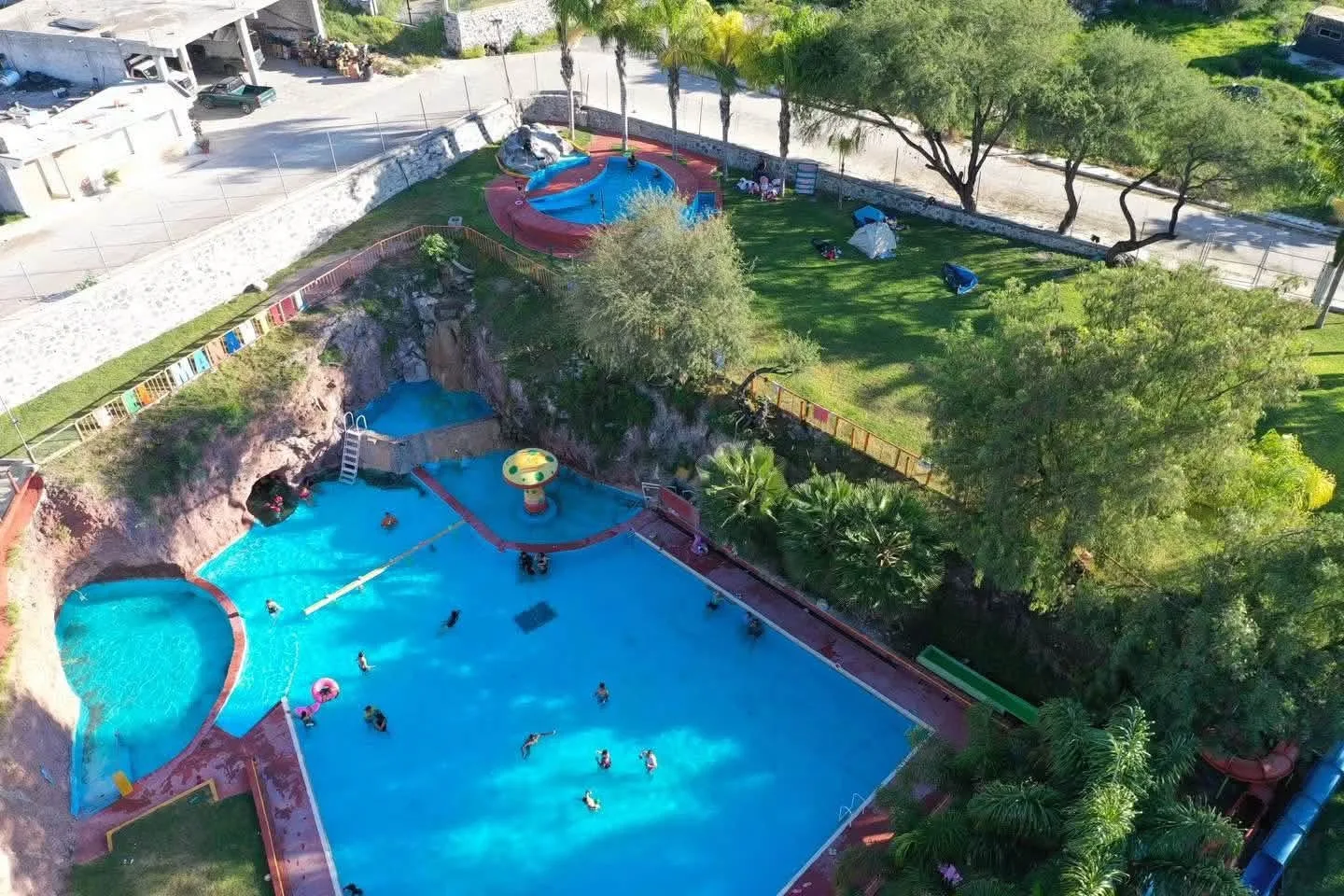 Alberca principal del balneario